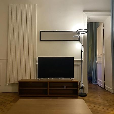 Spacious Apartment Next To Place Vendome Paris Exteriör bild