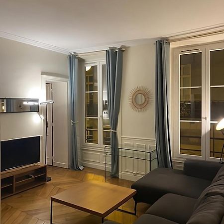 Spacious Apartment Next To Place Vendome Paris Exteriör bild