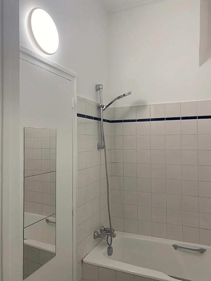 Spacious Apartment Next To Place Vendome Paris Exteriör bild