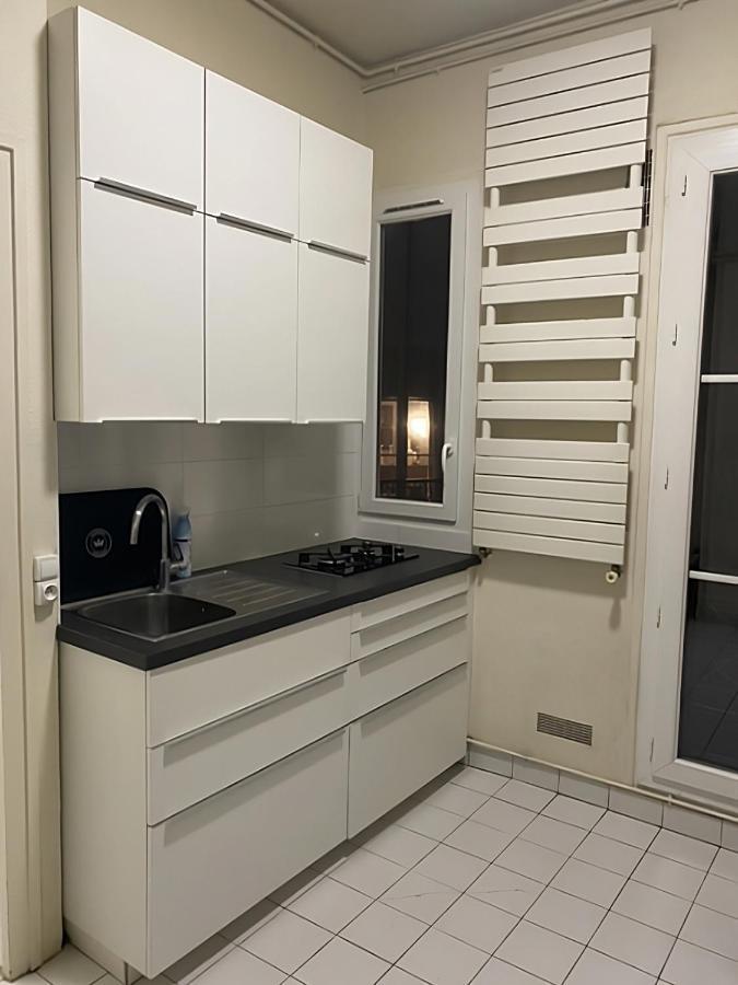 Spacious Apartment Next To Place Vendome Paris Exteriör bild