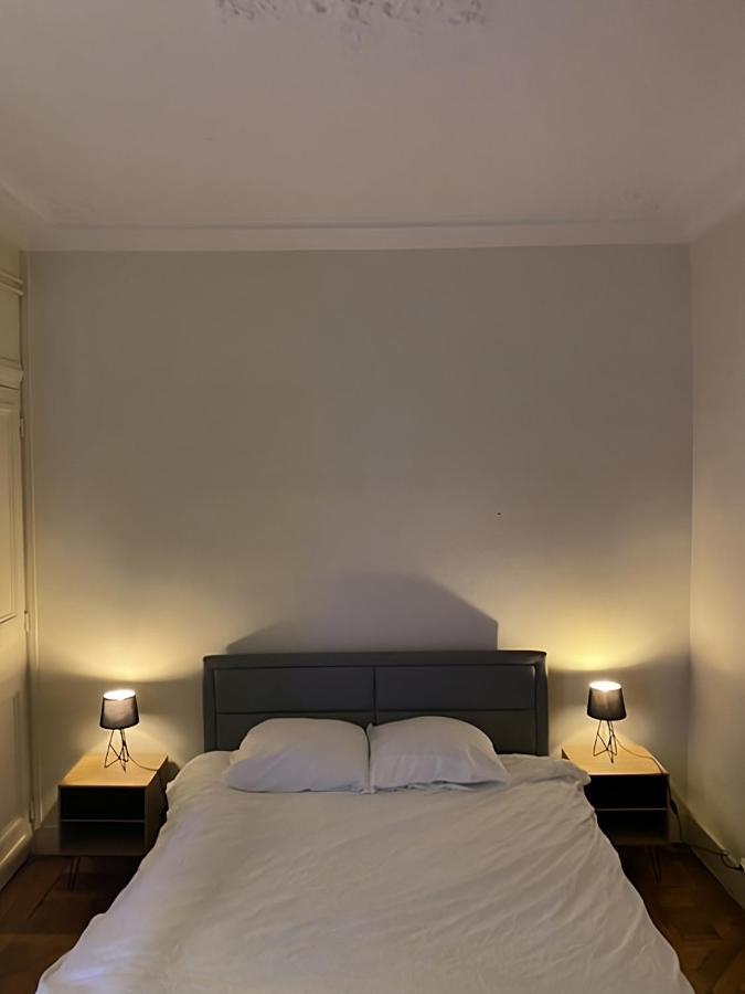 Spacious Apartment Next To Place Vendome Paris Exteriör bild