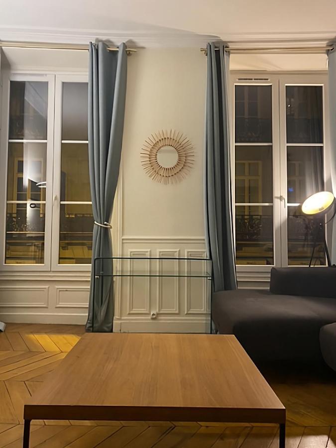 Spacious Apartment Next To Place Vendome Paris Exteriör bild