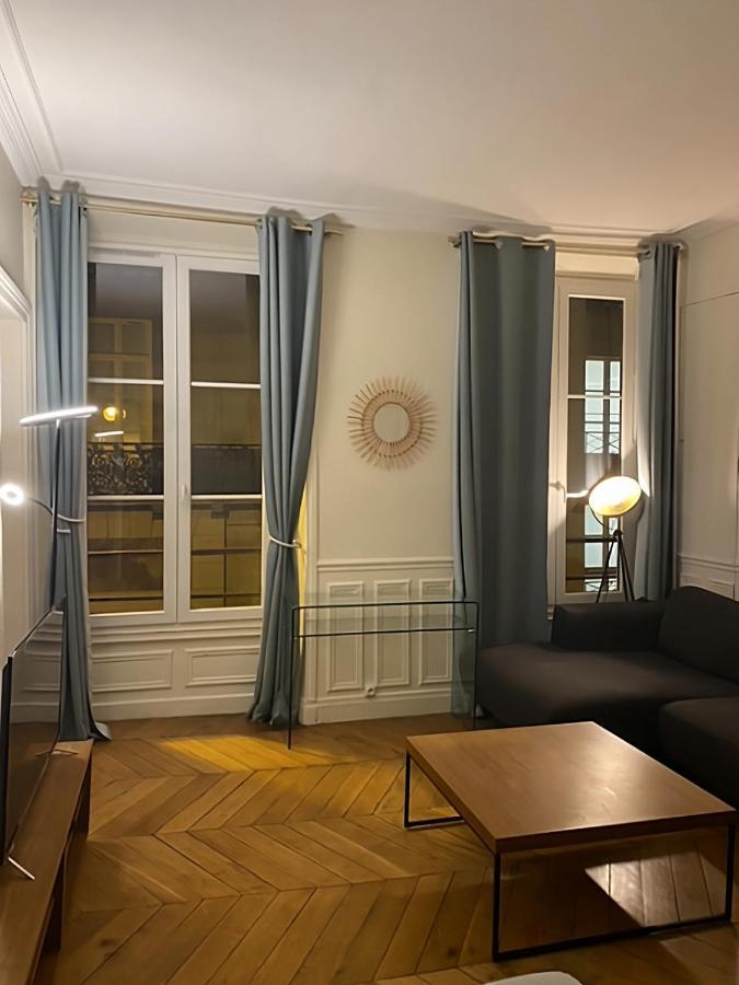 Spacious Apartment Next To Place Vendome Paris Exteriör bild